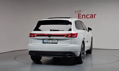 Volkswagen Touareg 2024, 29300 км, за 46513.18 USD