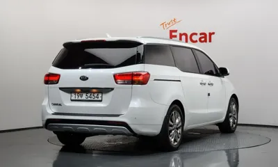 Kia Canival 2015, 93159 км, за 7491.86 USD