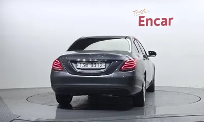 Mercedes-Benz C-Class 2017, 127243 км, за 7601.8 USD