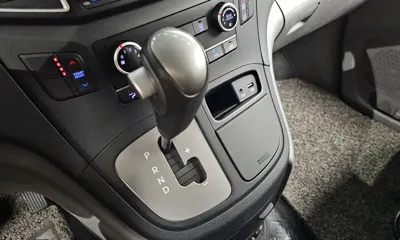 Hyundai Starex 2017, 106127 км, за 6947.01 USD - фото 9