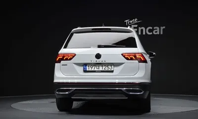 Volkswagen Tiguan 2023, 15256 км, за 22033.68 USD