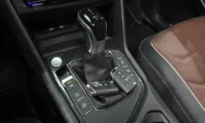 Volkswagen Tiguan 2023, 15256 км, за 22033.68 USD - фото 9