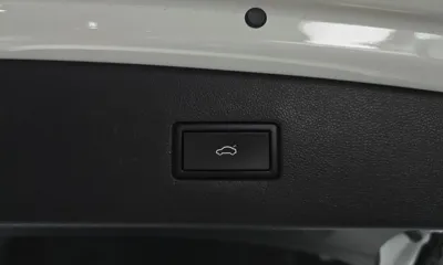 Volkswagen Tiguan 2023, 15256 км, за 22033.68 USD - фото 20
