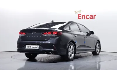 Hyundai Sonata 2019, 93119 км, за 8919.72 USD