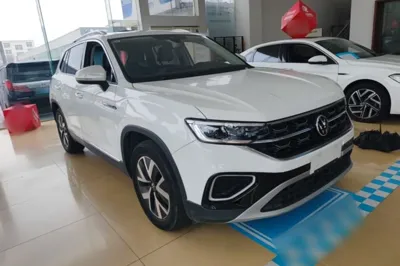 Volkswagen Tayron 2023, 86900 км, за 15751 USD