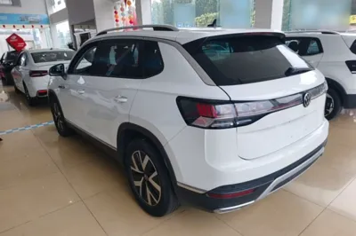 Volkswagen Tayron 2023, 86900 км, за 15751 USD