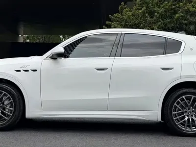 Maserati Grecale 2023, 68000 км, за 35716.55 USD