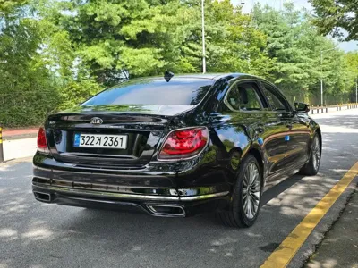 Kia K9 2021, 171765 км, за 13615.64 USD