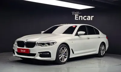 BMW 5-Series · 2017 год