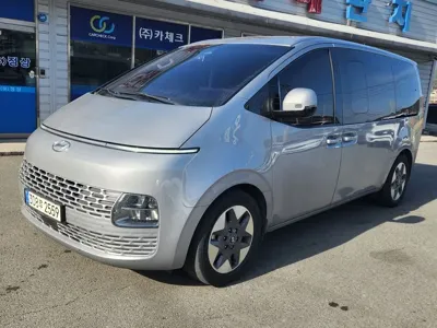 Hyundai Staria 2022, 146000 км, за 14667.99 USD