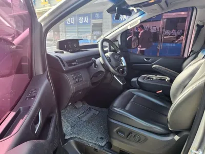Hyundai Staria 2022, 146000 км, за 14667.99 USD - фото 10