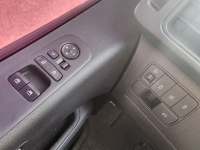 Hyundai Staria 2022, 146000 км, за 14667.99 USD - фото 17