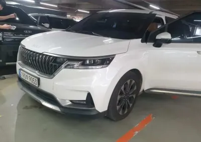 Kia Canival 2023, 89214 км, за 4134.43 USD