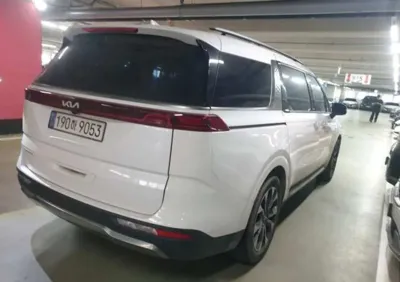 Kia Canival 2023, 89214 км, за 4134.43 USD