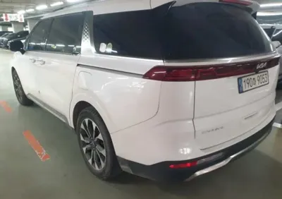 Kia Canival 2023, 89214 км, за 4134.43 USD - фото 10