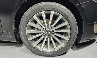 Kia K7 2015, 143589 км, за 3907.28 USD