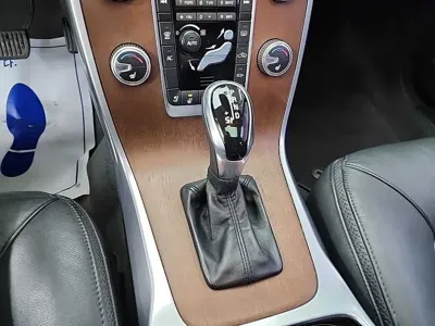 Volvo XC70 2015, 92717 км, за 10564.91 USD - фото 8