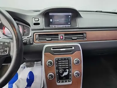 Volvo XC70 2015, 92717 км, за 10564.91 USD - фото 10