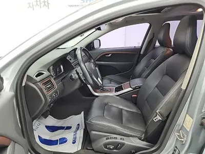 Volvo XC70 2015, 92717 км, за 10564.91 USD - фото 11