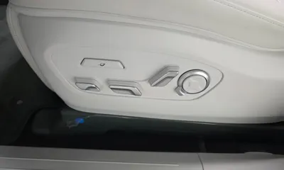 Hyundai Ioniq9 2025, 5734 км, за 48772.53 USD - фото 34