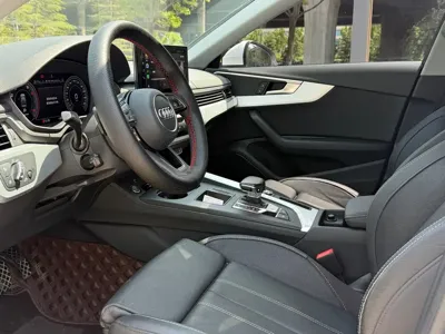 Audi A4L 2021, 63000 км, за 17186.25 USD