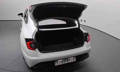 Hyundai Sonata 2021, 93224 км, за 11270.36 USD - фото 31