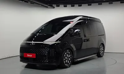 Hyundai Staria · 2023 год