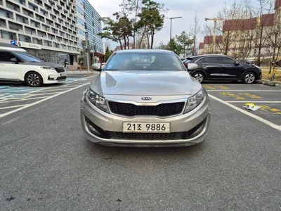 Kia K5 · 2011 год