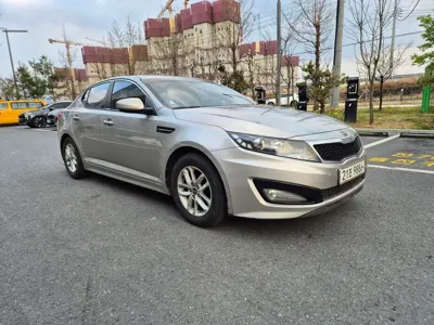 Kia K5 2011, 92786 км, за 2474.44 USD
