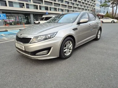 Kia K5 2011, 92786 км, за 2474.44 USD