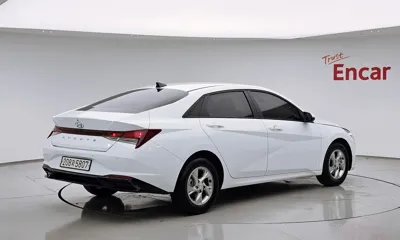 Hyundai Avante 2023, 72716 км, за 8664.83 USD