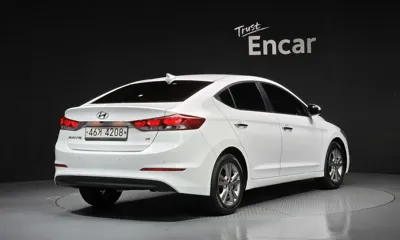 Hyundai Avante 2018, 110411 км, за 7023.76 USD