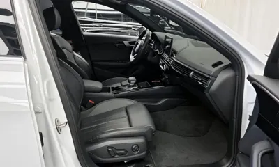Audi A4 2020, 62337 км, за 15752.44 USD - фото 11
