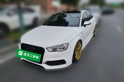 Audi S3 · 2015 год