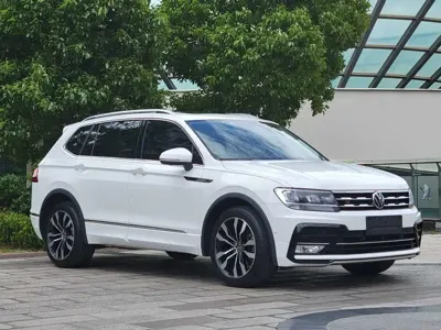 Volkswagen Tiguan L 2021, 82000 км, за 15710.57 USD