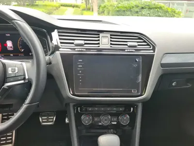 Volkswagen Tiguan L 2021, 82000 км, за 15710.57 USD - фото 15