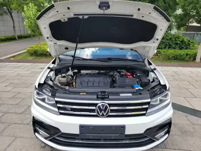 Volkswagen Tiguan L 2021, 82000 км, за 15710.57 USD - фото 23