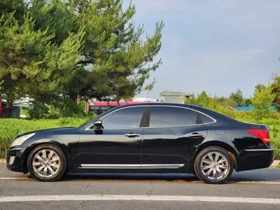 Hyundai Equus 2012, 158800 км, за 2395.96 USD