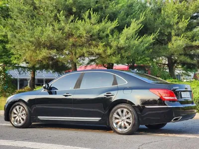 Hyundai Equus 2012, 158800 км, за 2395.96 USD
