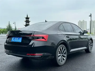 Skoda Superb 2023, 47000 км, за 21809.24 USD