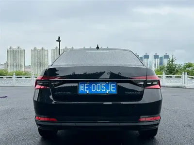 Skoda Superb 2023, 47000 км, за 21809.24 USD