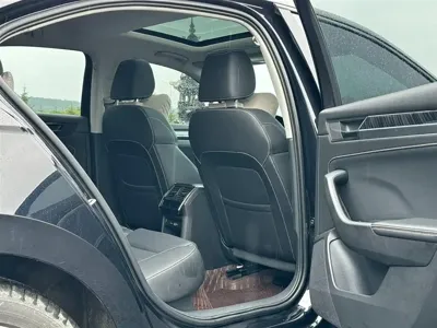 Skoda Superb 2023, 47000 км, за 21809.24 USD - фото 9