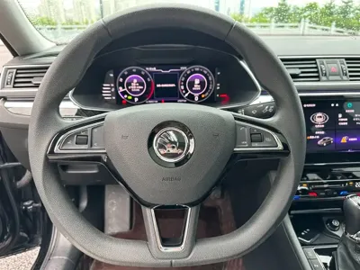 Skoda Superb 2023, 47000 км, за 21809.24 USD - фото 15