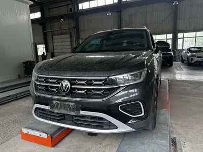Volkswagen Tayron 2022, 32000 км, за 26309.08 USD