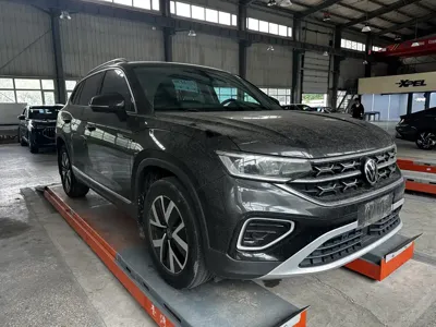 Volkswagen Tayron 2022, 32000 км, за 26309.08 USD