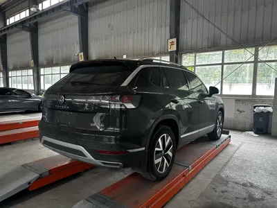 Volkswagen Tayron 2022, 32000 км, за 26309.08 USD