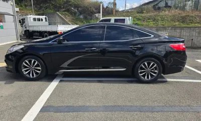 Hyundai Grandeur 2012, 128395 км, за 3610.35 USD