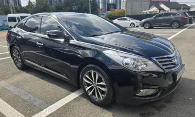 Hyundai Grandeur 2012, 128395 км, за 3610.35 USD