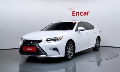 Lexus ES · 2017 год
