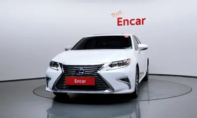 Lexus ES 2017, 66277 км, за 17060.52 USD